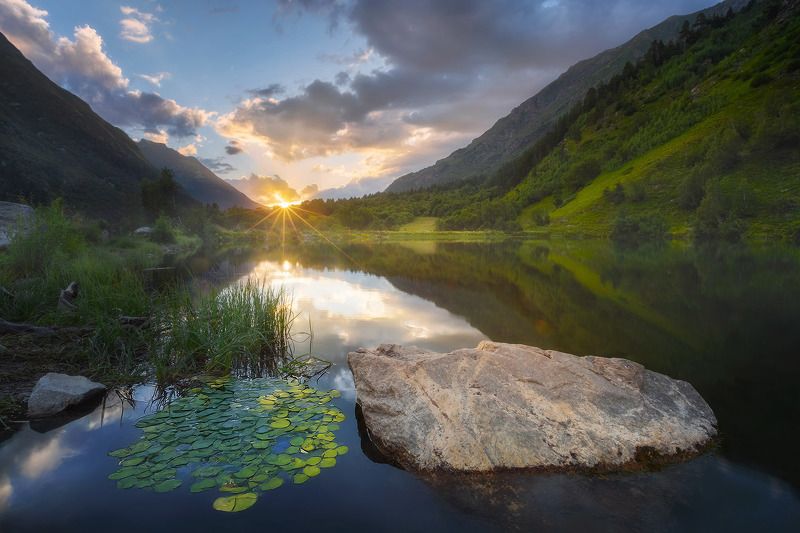 Озеро Туманлы-Кель. Домбай.photo preview