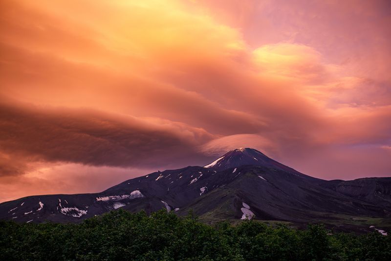 Камчатка, Налычево, Авачинский, вулкан, закат Закат в парке Налычево. Авачинский вулкан фото превью