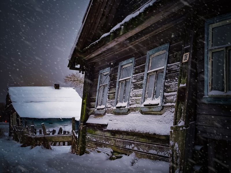 Заброшенные дома в селе Вины, Новгородская областьphoto preview