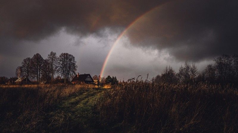 деревня, радуга, дождь Дождь уходит.photo preview