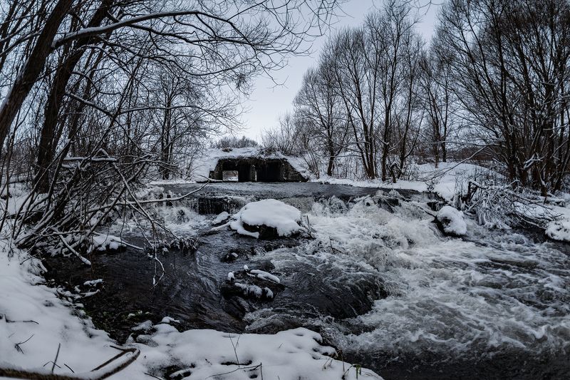 Бурлящий поток фото превью