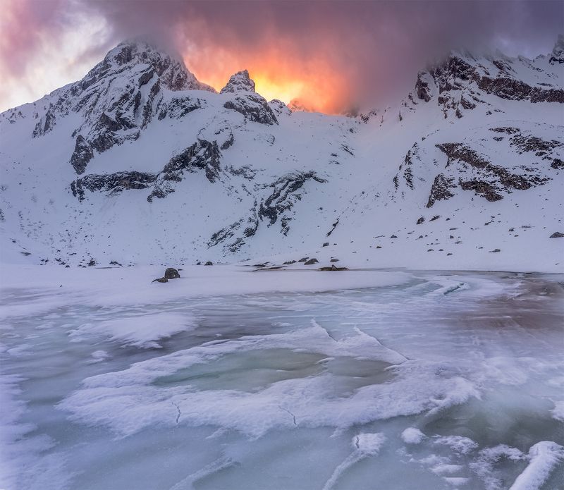 photography, mountain, winter, ice, landscape, photo, awakening, sunset, land, landmark, lands, dramatic ligth, ligth, mountains,outdoor The end of the worldphoto preview