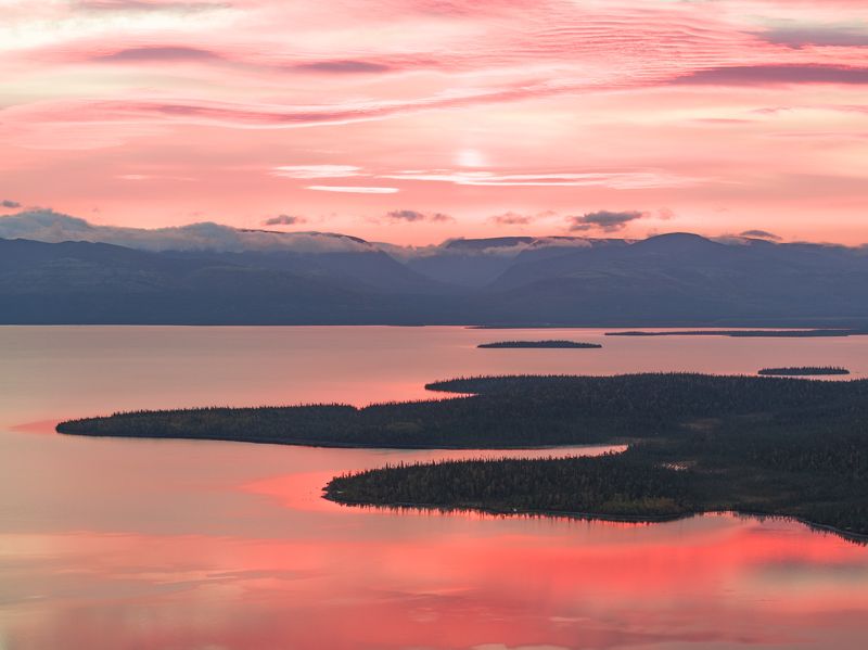 Алая заряphoto preview