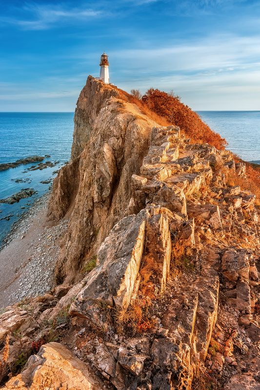 Маяк Рудный, мыс Бриннера (Приморский край)photo preview