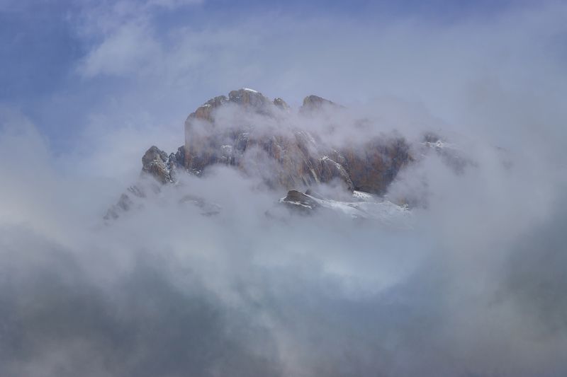 гора скала облако небо Там, за облаками... фото превью