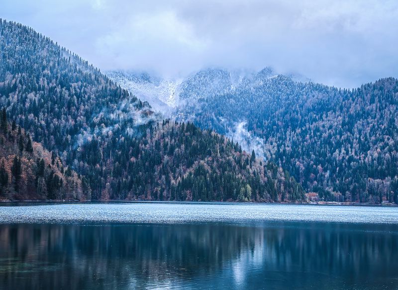 озеро горы зима облака Озеро Рица, зима.photo preview