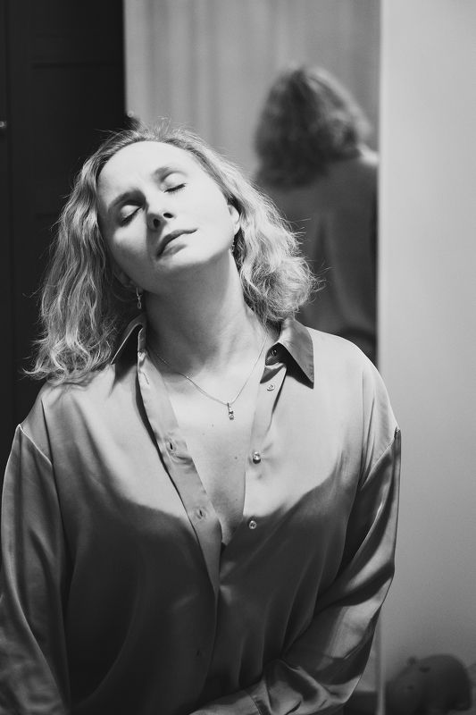 портрет, девушка, автопортрет, черно-белое Автопортретphoto preview