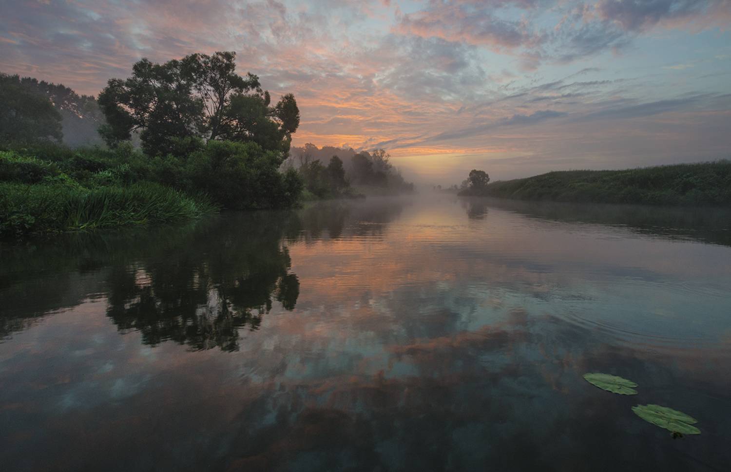 Горячее небо рассвета. Автор: Михаил Агеев утро, рассвет, лето, якшино, река упа, Михаил Агеев