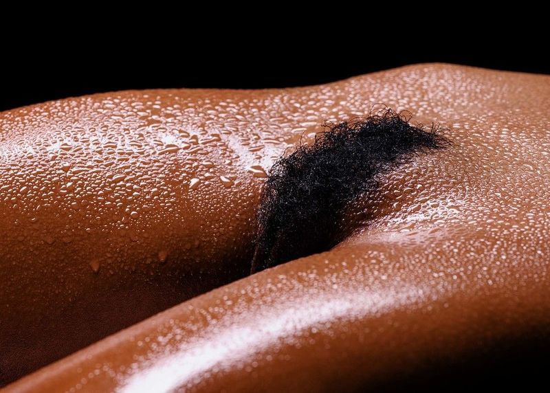 #izukyphotography #cuba #havana #artisticnude #nudeart #fineartnude #nudephotography #nudemodel #bodyart #sensualart #nudeportrait #blackandwhitenude #artisticphotography #humanformart #nudeartphotography #bodypositiveart #fineartphotography #minimalnudea photo preview