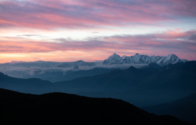 Рассвет в Осетии. photo preview