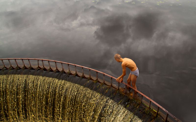 lake,dam, man,reflection Sky underfootphoto preview