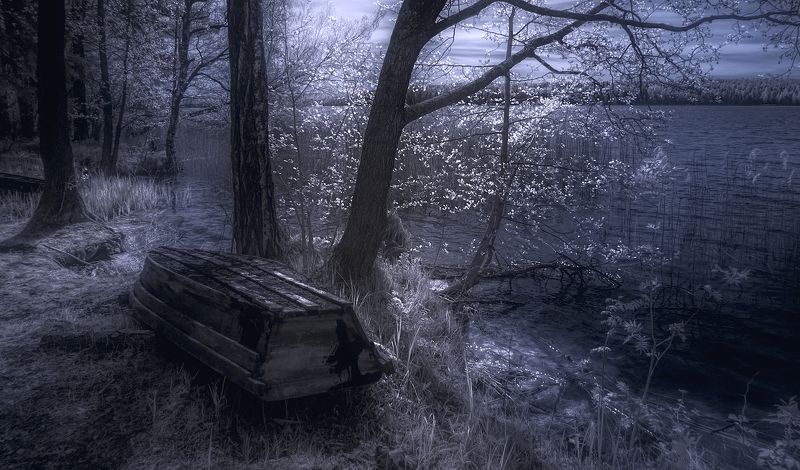 infrared,ик-фото,инфракрасное фото, инфракрасная фотография, пейзаж, весна Берег весенних лодок фото превью