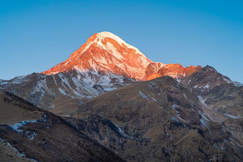 Грузия, Казбеги, Степанцминда, гора Казбек, Georgia Рассвет у горы Казбекphoto preview