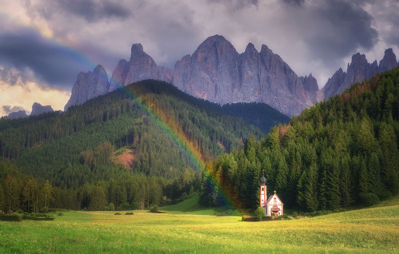 San Giovanni in Ranui, Val di Funes, South Tyrol, Dolomites, church Good omenphoto preview