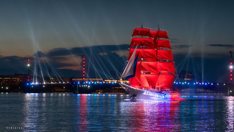 Алые парусаphoto preview