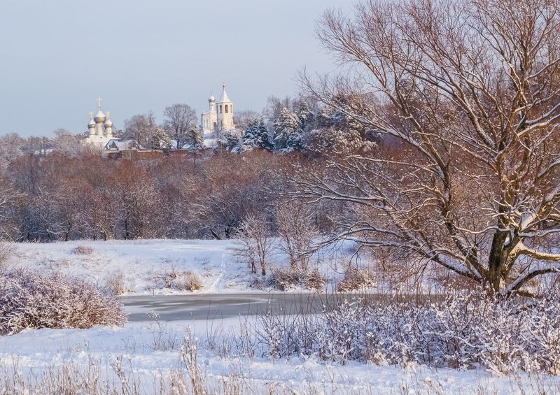 Вблизи монастыряphoto preview