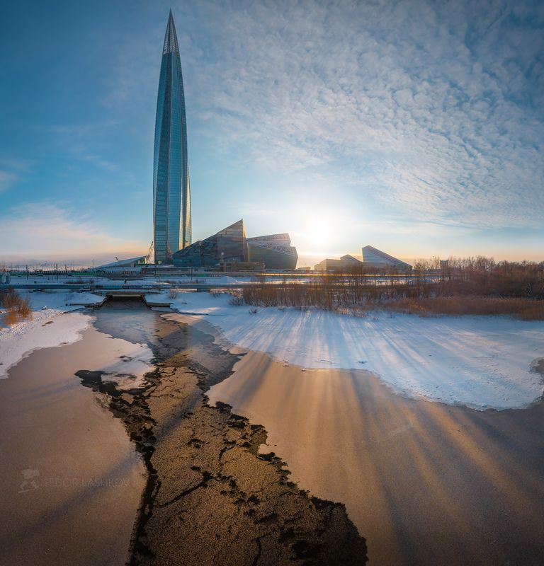 санкт-петербург, зима, зимние, закат, вечер, солнце, финский залив, небоскрёб, архитектура, здание, лёд, небо, облака, синий, тень, залив, бухта, облака, лахта – центр, лахта, Пейзаж с Лахта-центромphoto preview