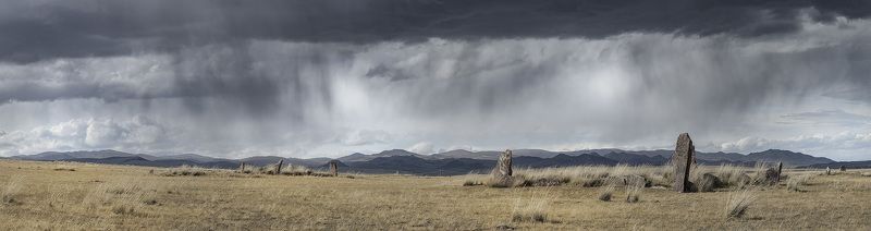 Степь, менгиры, Хакасия, Сибирь туча, ливень Хакасияphoto preview