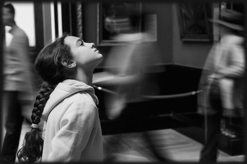 жанр, люди, музей, монохром Вне суетыphoto preview