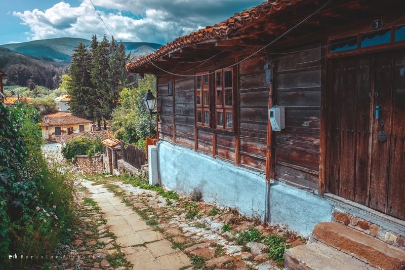 kotel,bulgaria,travel,nature,house,light,history,green,orange,blue, Kotelphoto preview