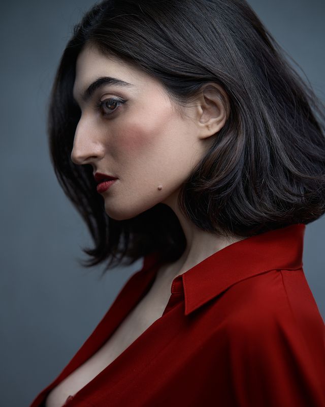 #portrait #Fineart#studioshot #dramaticportrait  Untitled photo preview