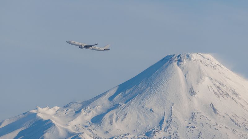 взлет, аэрофлот, вулкан, камчатка, елизово, петропавловск-камчатский Набор высотыphoto preview