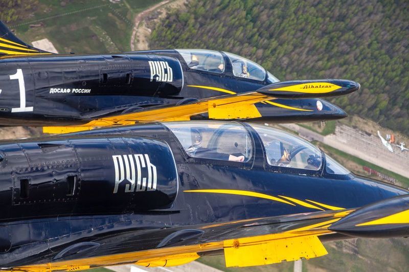 Авиация, Воздушная съемка, Самолеты Л-39,  Пилотажная группа Русь.photo preview