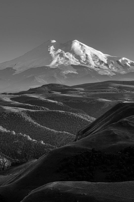 горы, эльбрус, кавказ, mountain, landscape, пейзаж, чб, черно-белое, bnw, black and white Эльбрус в черно-беломphoto preview