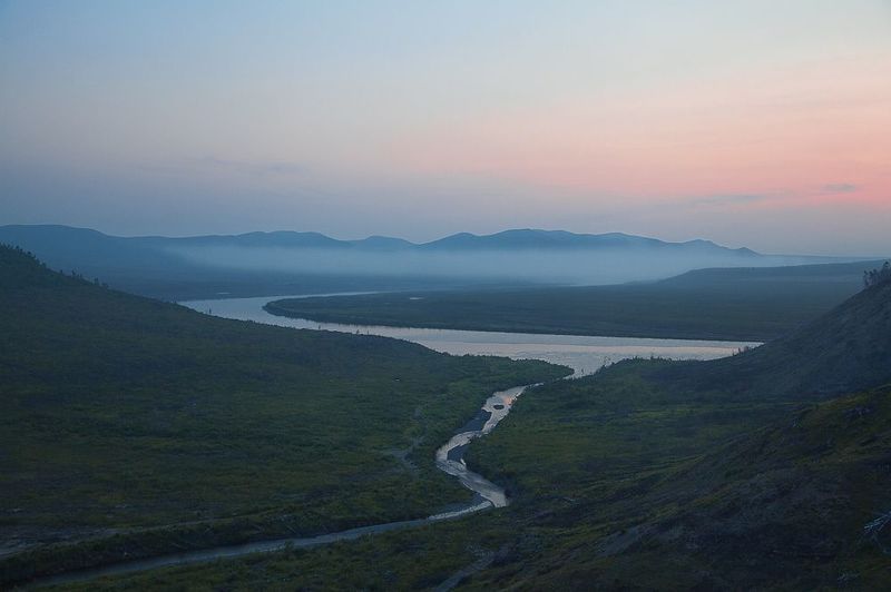 дальний восток россии, магаданская область, река колыма. Колыма. Белая ночь.photo preview