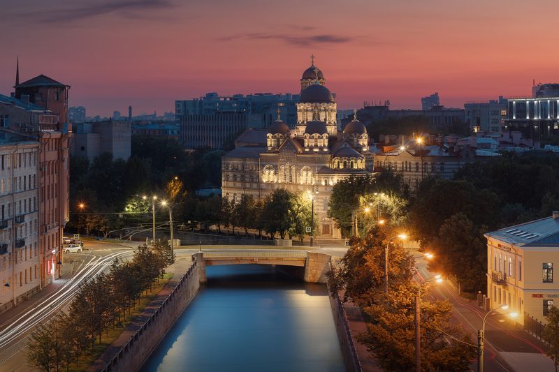 питер, петербург, архитектура, россия, архитектурныйфотогаф, город, городскойпейзаж, карповка, река, крыши Иоанновский монастырь с крышиphoto preview