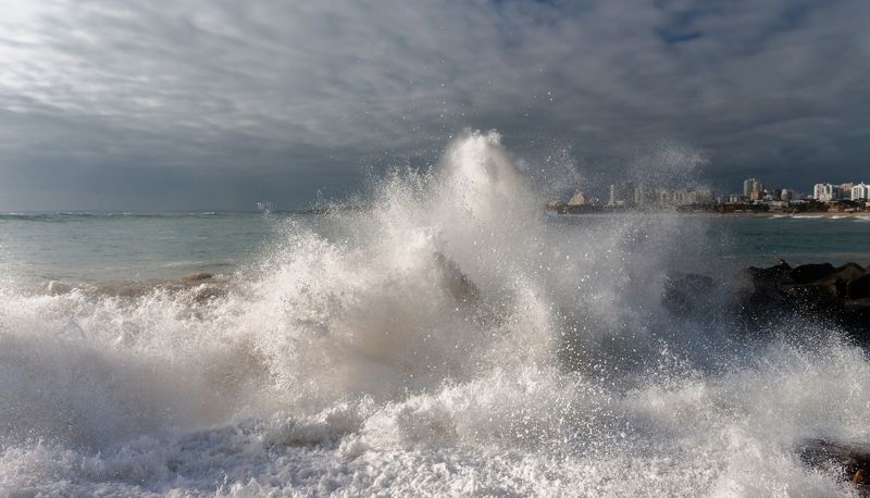 стихия, шторм, волны, атлантика Шторм в Портимао (Португалия)photo preview