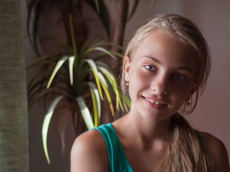 девочка, лицо, портрет, улыбка Настяphoto preview