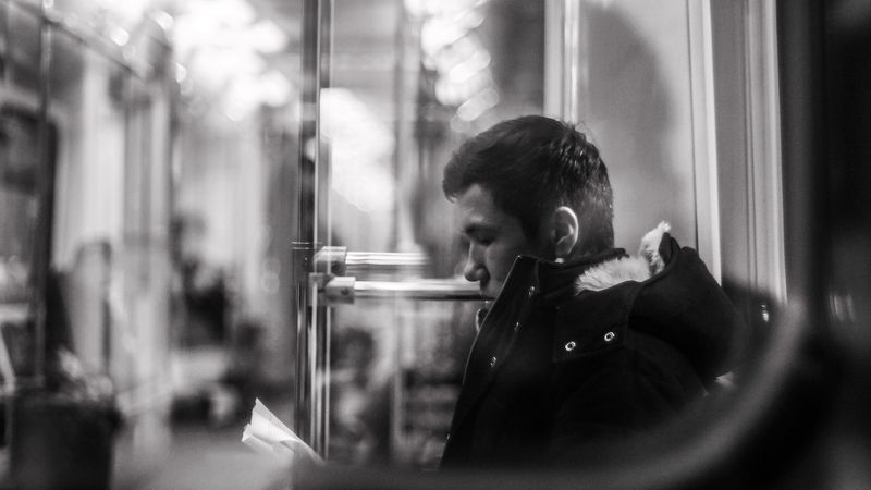 underground, portrait, subway, black and white, calmness, chiil, метро, портрет, ч\\б, жанровая съемка, черно-белое, контраст, чтение Subway readerphoto preview