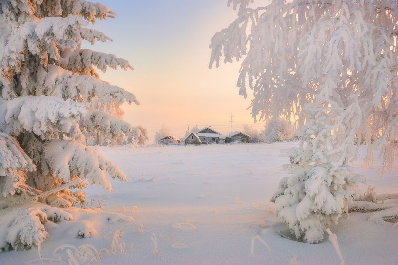 Морозно-розовое утро в селе Сырьяныphoto preview