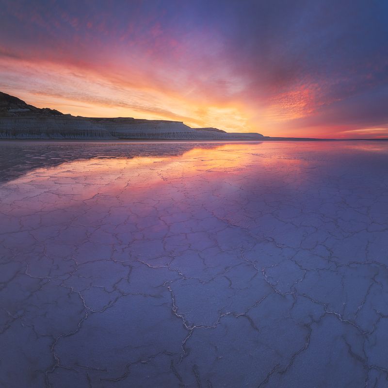 Рассвет на солончаке Тузбаир. Западный Казахстан, Мангышлакphoto preview