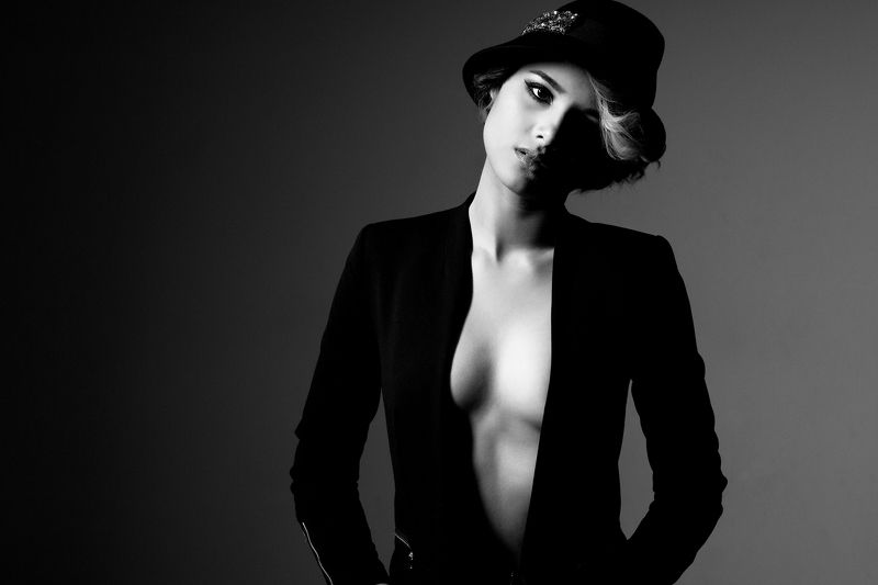 monochrome, model, hat, implied, beauty Manoria фото превью
