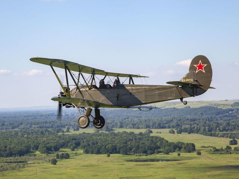 авиация По-2 Старый самолет Air toAir Летающая легенда в небе!photo preview