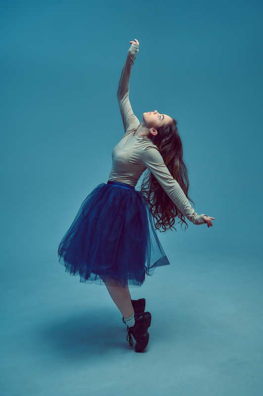 девушка, голубой цвет, смазы, юбка грезыphoto preview