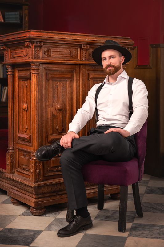 мужской портрет photo preview