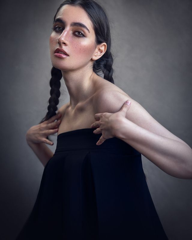 #portrait #fineart #studioshot #dramaticportrait Untitledphoto preview