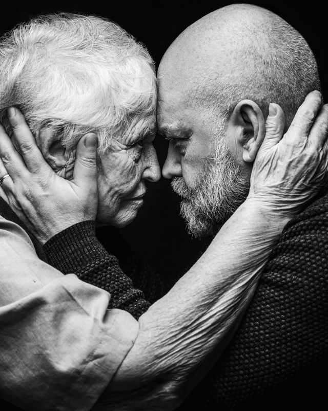 черно белое, женщина, мужчина, возрастной портрет, постановка Одно сердце из двоихphoto preview