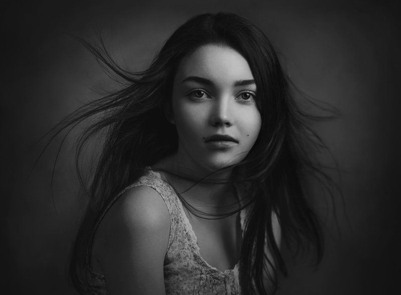 Ветер, Взгляд, Девушка, Портрет, Свет, Студия, Тень, Фон Juliaphoto preview