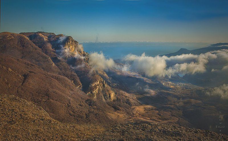 Крым.Февральский вечер над Алуштинской долиной. фото превью
