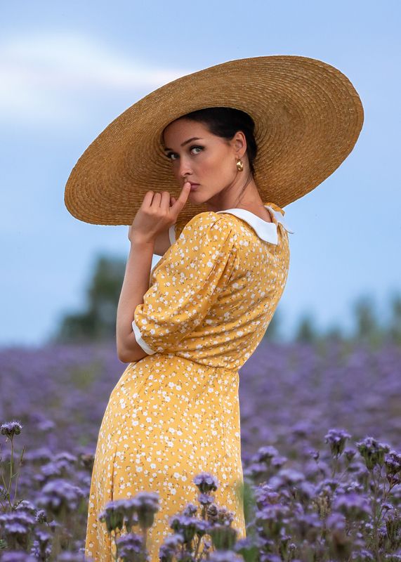 девушка, шляпа, фигура, природа, поле, простое платье, лето Ш-ш-ш-ш-ш...photo preview