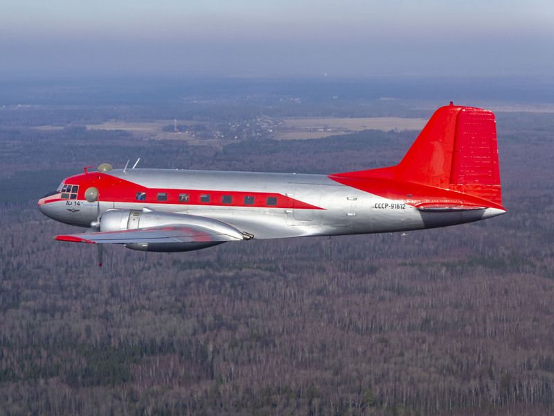 Ил-14, авиация, Air to Air,  Дедушка гражданской авиации в небеphoto preview