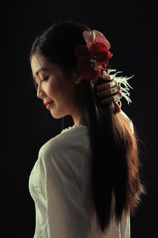 ao dai, vietnam, portrait, quantran Girl in Vietnamese Ao Daiphoto preview