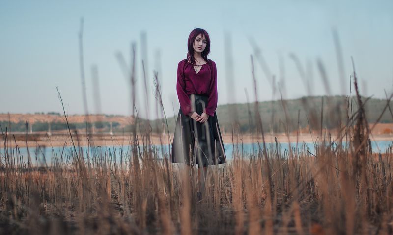 girl, red, portret, hair, leaf, beautiful, lake Евгенияphoto preview