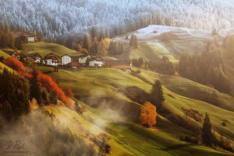 Italy, Alps, South Tyrol, Tyrol, Dolomites, Wengen, Alta Badia, La Valle, autumn, mist, fog, morning, mountains, europe, beautiful morning, light, houses, meadow, autumn, colors, villages, winter, colors, morning colors, alpine meadow, autumn landscape, d Autumn and winterphoto preview