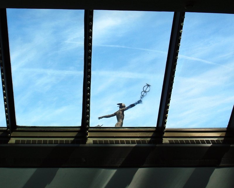 летящийphoto preview