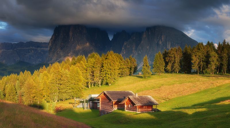 Alpe di Siusi, Dolomites, South Tyrol, mountains Непогода отступаетphoto preview